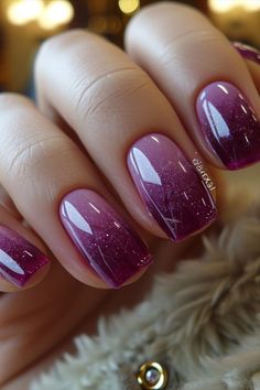 Purple Nail Designs 2024 in Vogue! Purple February Nails, Ombré Nails Purple, Short Nails Purple Design, Natural Nail Ideas Polish, Short Nail Designs Ombre, Nail Art For Vacation, Gel Nail Designs 2024, New Nail Trends 2024, Nail Purple Design