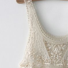 Decoration: EmbroideryClothing Length: RegularPattern Type: FloralMaterial: Lace SKU: 276129 Sleeveless Lace Patchwork For Summer, Fitted Sleeveless Summer Lace, Fitted Sleeveless Lace For Summer, Bohemian Summer Lace With Lace Patchwork, Bohemian Lace With Lace Patchwork For Summer, Beige Crochet Lace For Summer, Cream Bohemian Summer Lace, Bohemian Cream Lace For Summer, Sleeveless Crochet Top With Floral Embroidery For Beach