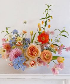 Bright Wedding Flowers, Luxury Flower Bouquets, Summer Centerpieces, Short Wave, Event Centerpiece, Wedding Image, Eclectic Wedding, Paper Flowers Wedding, Bright Florals