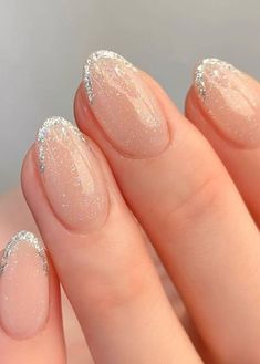 Silver Nail Designs Simple, French Nail Designs With Glitter, Festive Nails Simple, Bridal Nails Ideas, French Nails With Sparkle, Korean Glitter Nails, Fancy French Nails, Unghie Sfumate