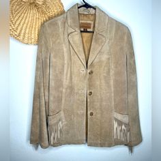 Esprit Leather Suede Fringe Jacket Condition: Like New/No Holes/No Stains/No Pilling/No Fade The Color Is Tan Size M 19in Pit To Pit 26in Long Measurements Are Approximate @Heidih22 Closet On Poshmark Is A Curated Boutique For Anyone Who Wants To Make A Statement With Their Style. We Source Quality Pieces Of Clothing, Accessories, And Home Goods That Fit Any Style. We Offer Brand New, Pre-Owned, And True Vintage Clothing That Will Keep You Looking One Of A Kind. Our Prices Are Competitive And We Designer Leather Blazer For Spring, Beige Leather Blazer For Spring, Suede Fringe Jacket, Pieces Of Clothing, Fringe Jacket, Suede Fringe, True Vintage, Piece Of Clothing, Vintage Clothing