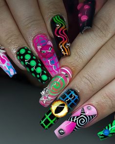 Elena ✨️ (@spicycownails) • Instagram photos and videos Lava Lamp Nails Coffin, Neon Graffiti Nails, Bad Nails, Sassy Nails, Baddie Nails, Ballerina Nails, Bright Nails, Nail Sets