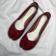 Handmade Red Leather Flats for Women | gift for women | split toe ballet flats | gift for wedding | vintage shoes | Unique Split Toe Design Step into a world of comfort and timeless style with our Handmade Red Leather Flats for Women. Featuring a unique split toe design 👣, these flats offer a striking departure from the ordinary, blending traditional craftsmanship with modern aesthetics. Made from premium red leather, these flats are not only stylish but also built to last, ensuring you can enj Split Toe Shoes, Flats For Women, Red Flats, Gift For Wedding, Red Pumps, Wedding Vintage, Womens Wedding Shoes, Ballerina Shoes, Red Bow