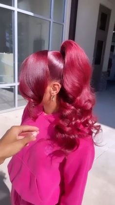 Red Wig Ponytail, Red Curly Ponytail Black Women, Red Hair Ponytail Black Women, Red Ponytail Hairstyles, Ombre Hair Black Women, Curly Ponytail Weave, Red Hair Ponytail, Colorful Ponytail, Red Ponytail