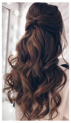 Rustic Wedding Theme, A Hairstyle, Half Up Half Down Hairstyles, Long Hair Wedding Styles, Bridesmaid Hair Down, Wedding Hair Down