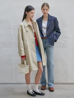 This is NILBY P’s practical half trench coat. With its convenient knee-length fit, it pairs well with various looks, whether they're formal or casual, and it's great for creating a fresh image. As a basic item, it complements any style effortlessly.- It's a great item for daily wear- You can mix and match it with different styles of outfits to create various looks- It can be easily taken off with the front buttons Casual Knee-length Spring Outerwear, Classic Knee-length Workwear Outerwear, Classic Knee-length Outerwear For Work, Classic Knee-length Spring Outerwear, Chic Knee-length Outerwear With Pockets, Chic Beige Knee-length Outerwear, Trench Coat Beige, Fresh Image, Of Outfits