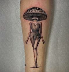 Mushroom Lady Tattoo, Girly Hand Tattoos, Nature Tattoo Ideas, Tiny Tattoos For Women, Cool Nature, Surreal Tattoo, Mushroom Tattoos, Nature Tattoo, Creepy Tattoos