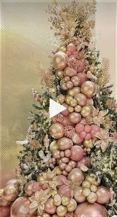 Christmas Candle Decorations, Gold Christmas Decorations, Christmas Tree Inspiration, Garland Christmas