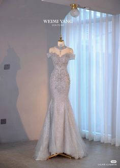 Chinese Prom Dress Evening Gowns, Birthday Dresses Sequin, Shakira Core Aesthetic, Weimi Yang Couture, Prom Dresses Extravagant, Mermaid Dress Aesthetic, Masquerade Dress Ideas, Old Hollywood Prom Dresses, Hey Couture