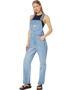 One in each color please! Levis Overalls, Women's Overalls, Womens Levis, Jean Short Overalls, Vintage Overalls, Workwear Essentials, Short Overalls, Black Levis, Black Overalls