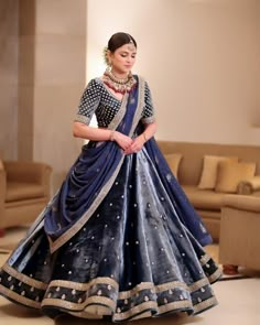 Dupatta Draping Styles, Orang India, Lehenga Style Saree, Sari Lehenga, Bridal Lehenga Designs, Sabyasachi Lehenga, Latest Bridal Lehenga