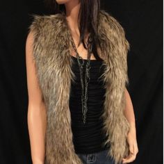 *Picture With Model Is Of Similar Vest - Not The Exact One For Sale* Attention Vest Women Size Xl Brown Faux Fur Full Zipper Sleeveless Acrylic Blend. Brand: Attention Material: Acrylic Blend Size: Xl Color: Brown Type: Vest Pre-Owned But Never Used! Excellent Condition. From A Smoke-Free And Pet-Free Environment. Please Message Me If You Have Any Questions. Fur Vest Outfit, Combo Outfits, Brown Wolf, Fur Vest Outfits, Fur Leg Warmers, Vest Outfit, Vintage Vest, Faux Fur Vest, Faux Fur Vests