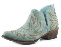 ad eBay - Womens Roper Boots: Ladies Roper Western Cowboy Boots. These blue Ava boots from Roper are the boots for you. These pull on faux leather ankle boots have a fabric lining and a snip toe. They have a flexible TPR outsole and double open sides with a 1 1/2 inch heel. You will love the padded comfort insole and the single welt. Faux Leather. 09-021-1567-1094 BU. Crafted with the finest materials. Easy returns & exchanges! Quality Licensed & Branded Product. Black Leather Combat Boots, Roper Boots, Snake Leather, Western Chic, Faux Leather Heels, Heel Caps, Boots Womens, Boots Ankle, Western Cowboy Boots