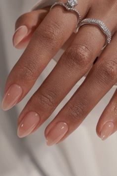 beige nude colored nails #nails #nailart #nailsofinstagram #nailsideas Ongles Beiges, Creative Backyard, Neutral Nail Designs, Natural Nails Manicure, Engagement Nails, Bridesmaids Nails, Nails Bright, Unghie Sfumate, Kutek Disney