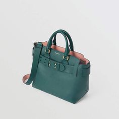 Burberry The Small Leather Belt Bag Luxury Green Satchel With Leather Handles, Luxury Green Bags For Work, Luxury Green Bag For Work, Luxury Green Workwear Bag, Green Workwear Bag With Leather Handles, Model Tas, Luxury Tote Bags, Baggage Claim, Ladies Handbags