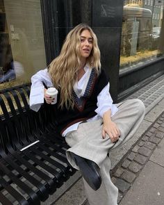 Suzanne Lenglen, Rok Midi, Sandal Tali, Beauty Inspo, Minimal Chic, Autumn Style, Vest Outfits