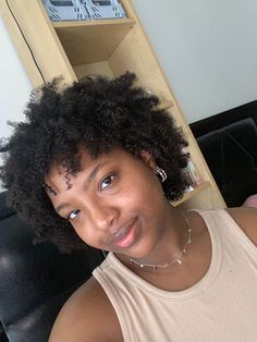 Non Binary Haircuts, Big Chop Natural Hair, Natural Hair Pictures, The Big Chop, Curly Afro Hair, Cabello Afro Natural, Short Natural Curly Hair, Natural Hair Short Cuts, Natural Afro Hairstyles