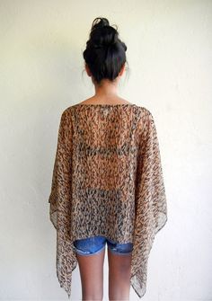 Vintage "Wood Fleck" Print Batwing Tunic Tunic Shirt, Batwing Sleeve, Vintage Wool, Bat Wings, Vintage Jeans, Vintage Wood, Shirt Top, Clothing Women, Shirts & Tops