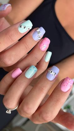 Taylor Swift Lover Nail Ideas, Lover Nail Ideas, Lover Inspired Nails Taylor Swift, Eras Tour Nails 1989, Friendship Bracelet Nails, Taylor Swift Nails Eras Tour, Nail Art Taylor Swift