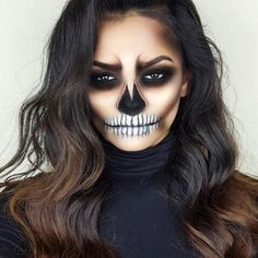 Cejas Half Sugar Skull Makeup, Nem Halloween Makeup, Makijaż Sugar Skull, Skull Face Makeup, Extreme Make-up, Skull Halloween Makeup, Halloweenský Makeup, Holloween Makeup