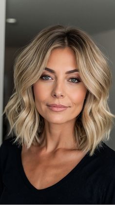 Fresh Mom Haircut Ideas with a Side Part - Inspire Inlet Short Hair Center Part, Medium Length Hairstyle For Wedding, Medium Blonde Haircut, Family Pictures Hairstyles Mom, Short Hair Waves Wedding, Mum Cut Hair, Long Bob Curled, Post Partum Haircut, Short Haircut Ideas For Thick Hair