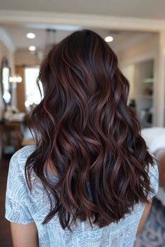 34 Beautiful Burgundy Balayage Hair Ideas That Will Leave You Mesmerized Dark Brown Red Ombre, Autumn Skin Tone, Burgundy Balayage Hair, Balayage Chocolate, Red Highlights In Brown Hair, Brunette Shades, Balayage Hair Ideas, Burgundy Balayage, Red Balayage Hair