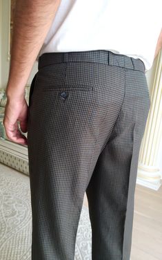 "mens pleated pants Retro Pants Mens Pants chino pants wool Pants Checkered Pants houndstooth pants Golf Pants Herringbone pants XL suit trousers suit Pants height of the men in the photo - 187 cm 55%polyester 45% wool Please refer to photos for details of condition. Condition: very good vintage Measurements: Length: 95 cm/37.4\" Inseam 67 cm/ 26.4\"\" Waist 93 cm/ 36.6\" Hips: 112 cm/44.1 \" Rise: 30 cm/ 11.9\" Size: L note The color on the pictures may vary due to monitor settings and light re Classic Houndstooth Pants For Business Casual, Wool Flat Front Pants, Business Casual Houndstooth Pants, Fitted Houndstooth Pants For Business Casual, Classic Houndstooth Formal Pants, Classic Formal Houndstooth Pants, Mens Pleated Pants, Checker Pants, Houndstooth Pants