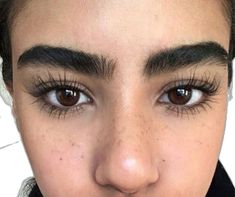 Thick Eyebrows Natural, Big Eyebrows, Eyebrows Goals, Long Thick Eyelashes, Bushy Eyebrows, Thick Brows