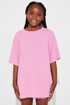 Available In Pink. Ribbed Short Set Oversized T-Shirt Crew Neck Short Sleeve Elastic Matching Short Pockets Model Wears Size 10/12 Mommy & Me Takedown of "Yessica Ribbed Short Set" 76% POLYESTER 21% RAYON 3% SPANDEX Imported | Mini Yessica Ribbed Short Set in Pink size 10/12 by Fashion Nova Search By Photo, Mark Price, Ribbed Shorts, Kids Set, Short Girls, Oversized Tshirt, Mommy And Me, Pink Fashion, Short Sets