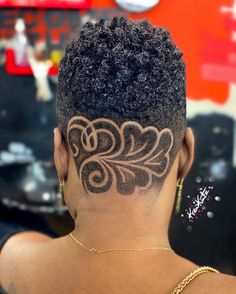 Designs Haircut, Hair Cuts For Black Women, Bald Haircut, Shaved Design, Shaved Hairstyles, Short Natural Haircuts, Fade Hair, Black Hair Short Cuts