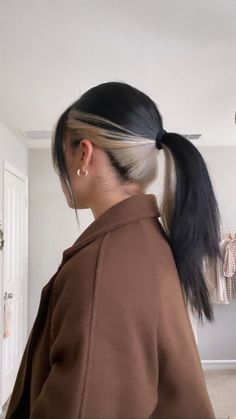 hair hairstyle shag short long korean japanese haircut ulzzang asian s e o u l Under Hair Dye, Under Hair Color, Purple Blonde, Dyed Hairstyles, Underneath Hair Color, Hair Color Inspiration, Blonde Dye