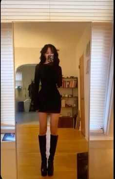 #fashion #trendy #winter #autumn #black #dress #blackdress #boots #blackboots #outift #outfits #body #goals Fall Night Out Outfit, Diner Outfits, Fall Night, Fest Outfits, Yellow Hair, Young Black, Night Out Outfit, Fall Fits, 가을 패션