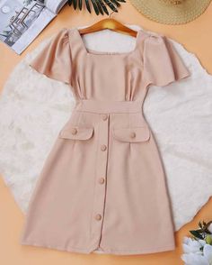 Dresses For Winter, Elegant Wear, Blouse Ideas, Button Decor, Girls Dress Outfits, Dresses Beautiful, Girls Frock Design