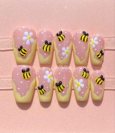 Bumble Bee Nails, Bee Nails, Kutek Disney, Anime Nails, Nail Art Designs Diy, Soft Nails