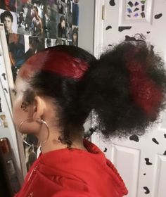 Hair Dye Combo Ideas, Black Hair Red Skunk Stripe, Dyed Hair For Black Women Red, Patch Dyed Hair, Skunk Stripe Peekaboo, Skunk Stripe With Peekaboo, Red Skunk Stripe 4c Hair, Colors To Dye Your Hair Light Skin