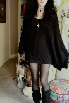 Simple Goth Fashion, Comfortable Goth Outfit, Goth Simple Outfits, Goth Outfits Simple, Emo Tights, Simple Emo Outfits, Simple Goth Outfits, Simple Grunge Outfits, Simple Goth Outfit