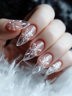 nails 2020 trends Christmas Ornament Nail Art, Polar Express Nails, Classy Christmas Nails Coffin, Nail Inspiration Christmas, Christmas Nails Ideas Holiday, Christmas Bling Nails, Stiletto Nails Christmas, The Grinch Nail Art, Winter Solstice Nails