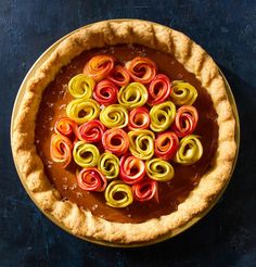 there is a pie with many rings on it