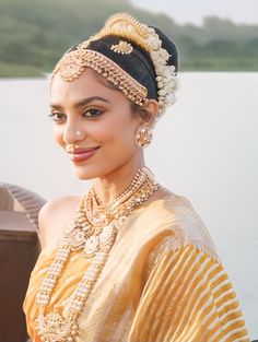 Ponniyin Selvan Shobita, Ponniyan Selvan, Sobhita Dhulipala, Ponniyin Selvan, Curvy Girl Outfits Summer, Corset Fashion Outfits, Nigerian Recipes, Nauvari Saree, India Wedding