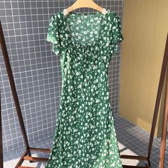 44198276563160|44198276595928|44198276628696 Collared Greens, Mid Length Dresses, Green Print, Mid Length, Casual Dresses, The 100, A Line, Womens Shorts, Collar