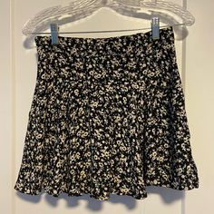 Brand New With Tags Zara Skort. There’s A Skirt On Top With Shorts Of The Matching Pattern Below Casual Short Mini Skirt With Floral Print, Casual Floral Print Short Mini Skirt, Casual Floral Print Mini Skirt, Casual Floral Print Mini Shorts, Casual Mini Length Floral Print Shorts, Casual Floral Print Skort, Casual Short Floral Print Skirt, Zara Casual Mini Skirt For Vacation, Casual Zara Mini Skirt For Vacation