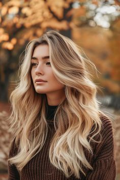 Warm Hair Color Ideas Blonde, Warm Autumn Blonde Hair, Subtle Balayage Blonde, Fall Honey Blonde, Warm Balayage Blonde, Trendy Fall Hair Color For Blondes, Warm Honey Blonde Hair, Golden Honey Blonde Hair