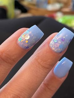 Acrylic Nails Coffin Disney, Periwinkle Nail Designs, Periwinkle And Gold Nails, Periwinkle Nails Designs Sparkle, January Dip Nails, Cinderella Nails, Periwinkle Nails, Quick Nail Art, Blue Gel Nails