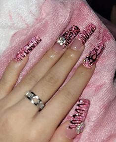 2000s Hello Kitty Nails, 2010 Nail Designs, Y2k Stiletto Nails, Juicy Couture Nails, Y2k Coffin Nails, Baddie Nail Sets, Long Nails Y2k, Long Y2k Nails, 2010 Nails