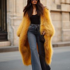 Fashion Catwalk, Tiger Stripes, Fall Fashion Outfits, Photo Colour, Autumn And Winter, Signature Style, Street Fashion, Formal Occasion, Warm Winter