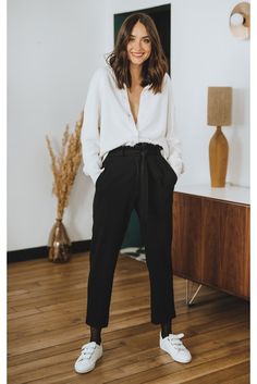 PANTALON ABEL ÉBÈNE Modern Fashion Outfits, Team A, Classic Wardrobe, Fashion Mistakes, Style Mistakes, Classic Outfits, Winter Looks, Jean Outfits, Made In France