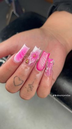 Duck Nail Ideas, Medium Square Acrylic Nails, Unique Acrylic Nail Designs, Makeup Nails Designs, Tapered Square Nails, Weak Nails, Hot Pink Nails, Winter Nails Acrylic