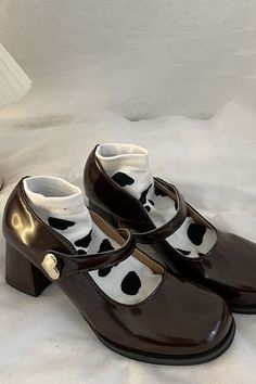 coquette aesthetic heart buckle mary jane sandals boogzel clothing Retro Round Toe Heels In Faux Leather, Retro Brown Synthetic Heels, Aesthetic Sneakers, Aesthetic Heart, Heels Platform, Soft Aesthetic, Aesthetic Shoes, Mary Jane Heels, Jane Shoes