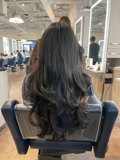 Long Layers Butterfly Cut, Long Layers Haircut Wavy Hair, Hair Cuts Black Hair, Bombshell Layers, Long Wispy Layers, Haircut For Thick Wavy Hair, Layers Black Hair, Black Hair With Layers