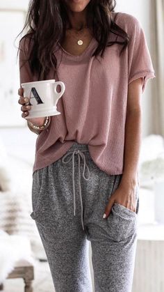 Pijamas Women, Lounge Outfits, Outfits Lazy, Night Fashion, Perfect Fall Outfit, Loungewear Outfits, Homewear Fashion, Lounge Outfit, Cute Lazy Outfits